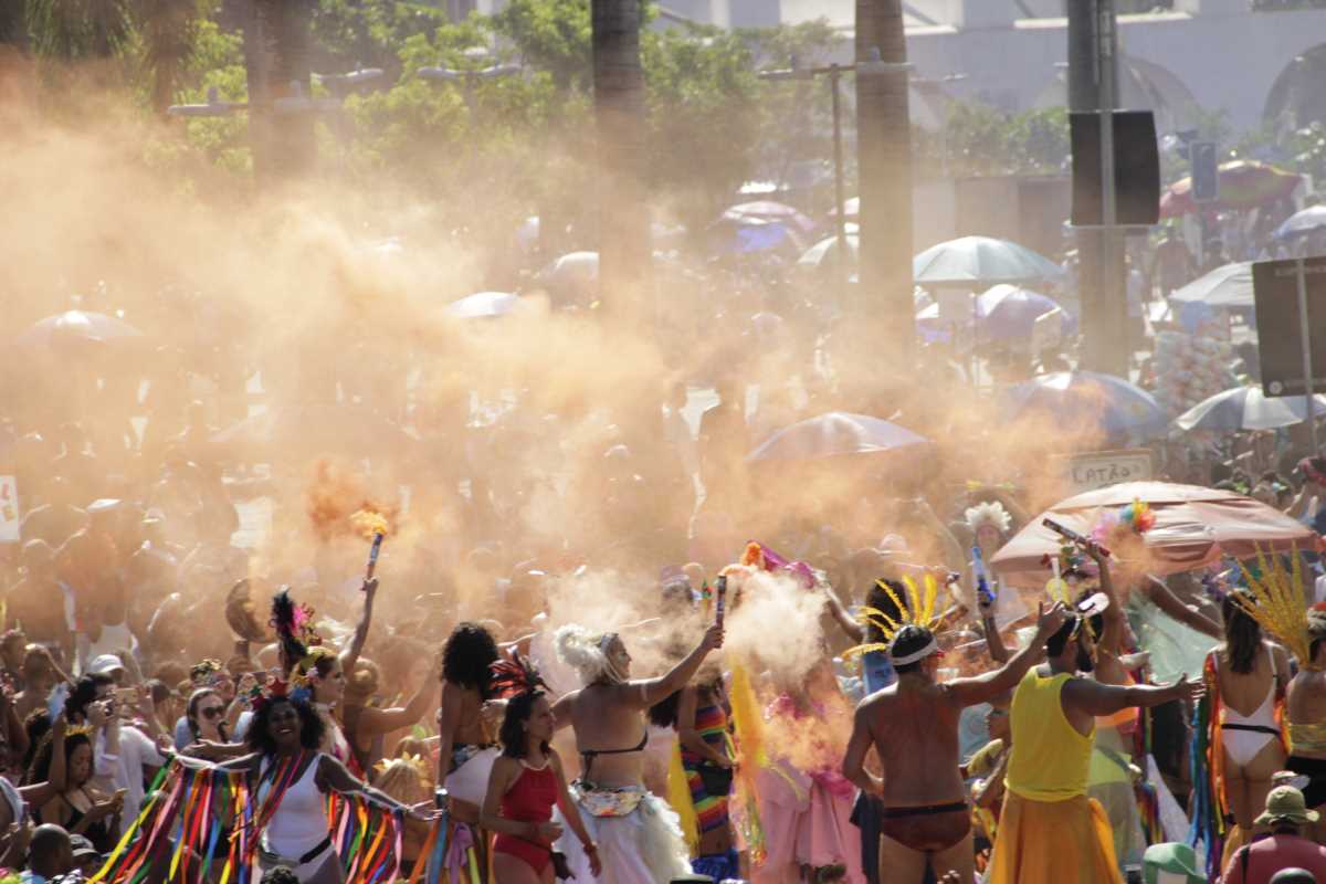 Participating In Rio De Janeiro Carnival Parades and Samba Workshops